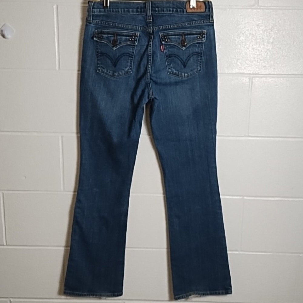 Levi's 515 Women's Flare Boot Cut Jeans in Classic Blue Medium Wash
